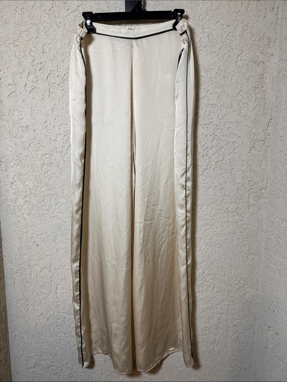 Lioness Satin Contrast Piping Wide Leg Pants Ivory Large - Picture 7 of 9